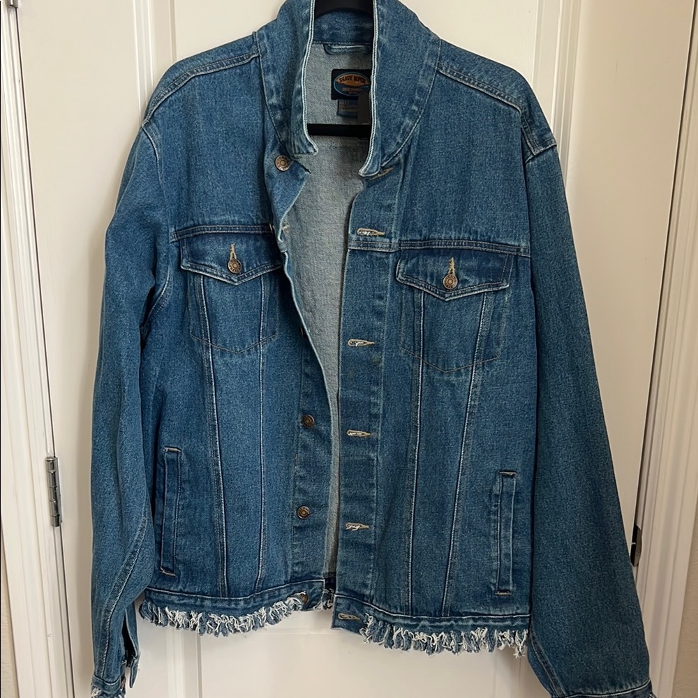 Casual Blue Denim Jacket with Distressed Hem